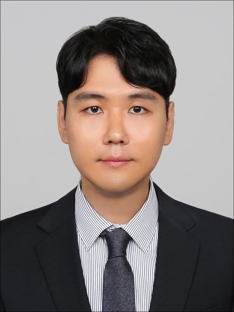 Sangwoo Mo
